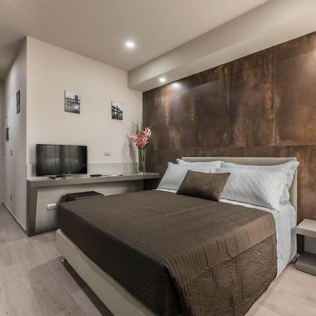 Astoria Deluxe Rooms Bologna Ngoại thất bức ảnh