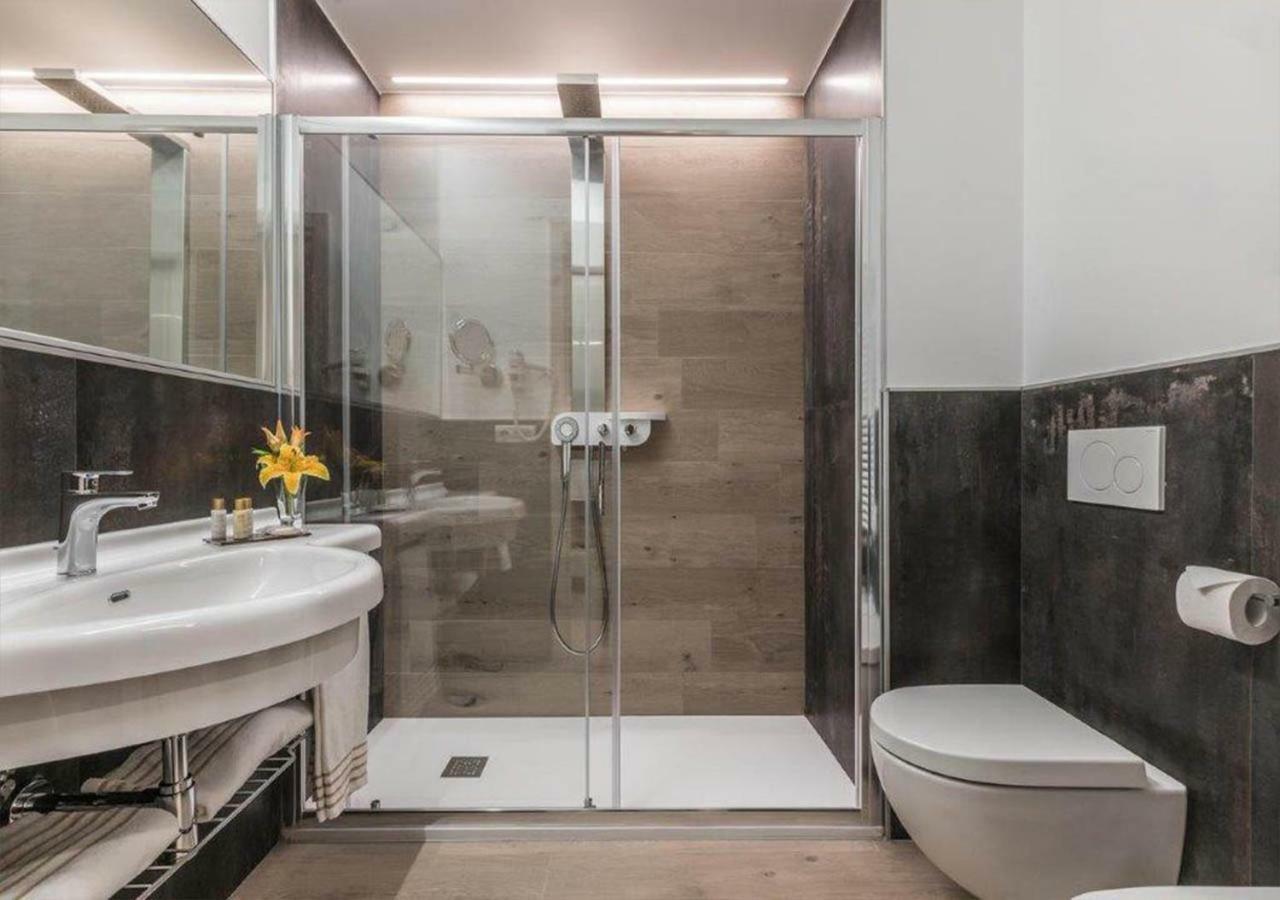 Astoria Deluxe Rooms Bologna Ngoại thất bức ảnh